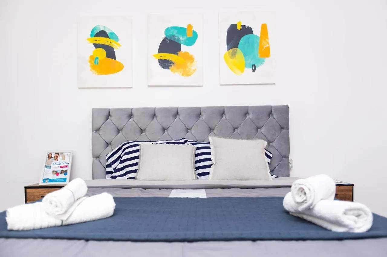Modern Central Studio Tirana Apartamento