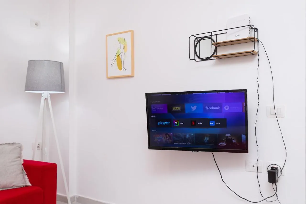 Modern Central Studio Tirana Albanien